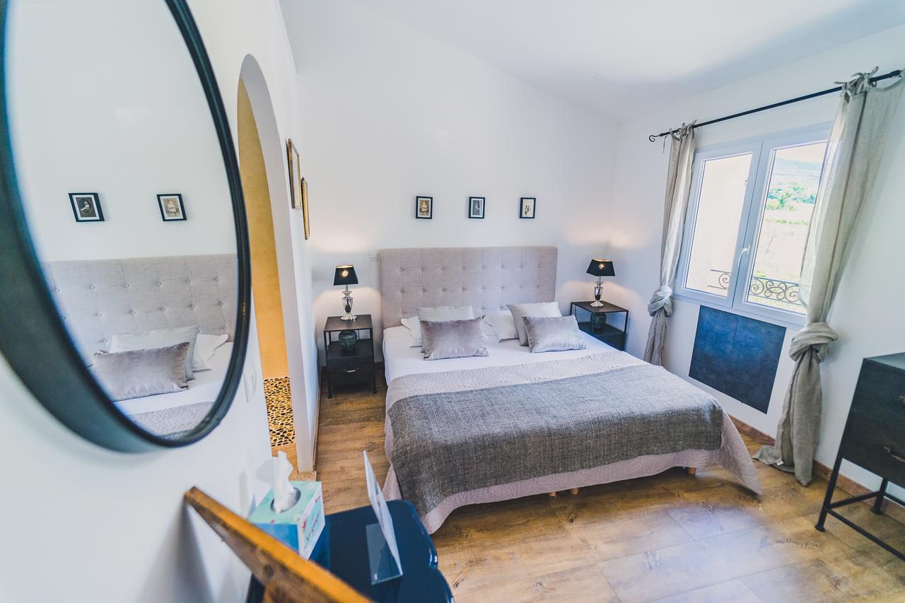 Maison Sadina Seguret Luaran gambar