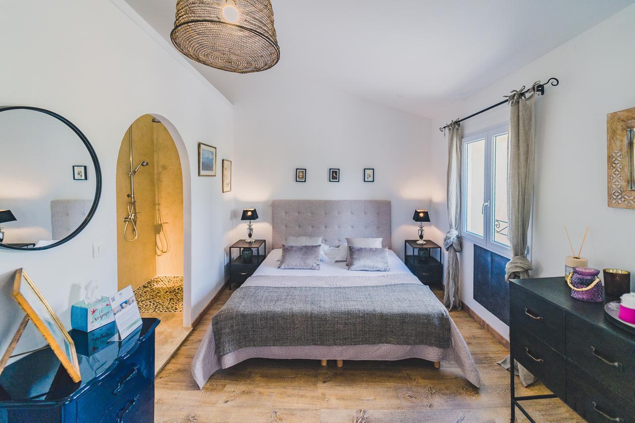 Maison Sadina Seguret Luaran gambar