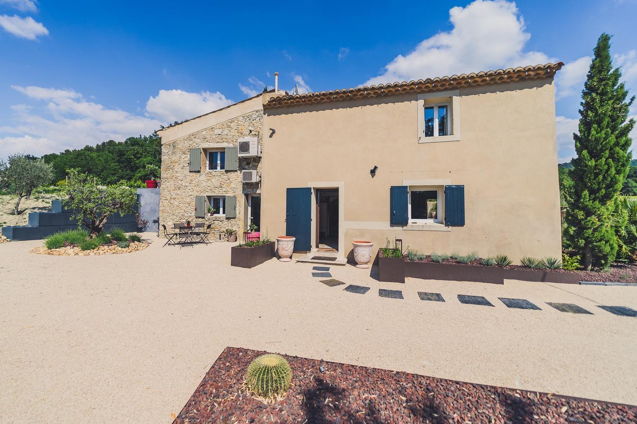 Maison Sadina Seguret Luaran gambar